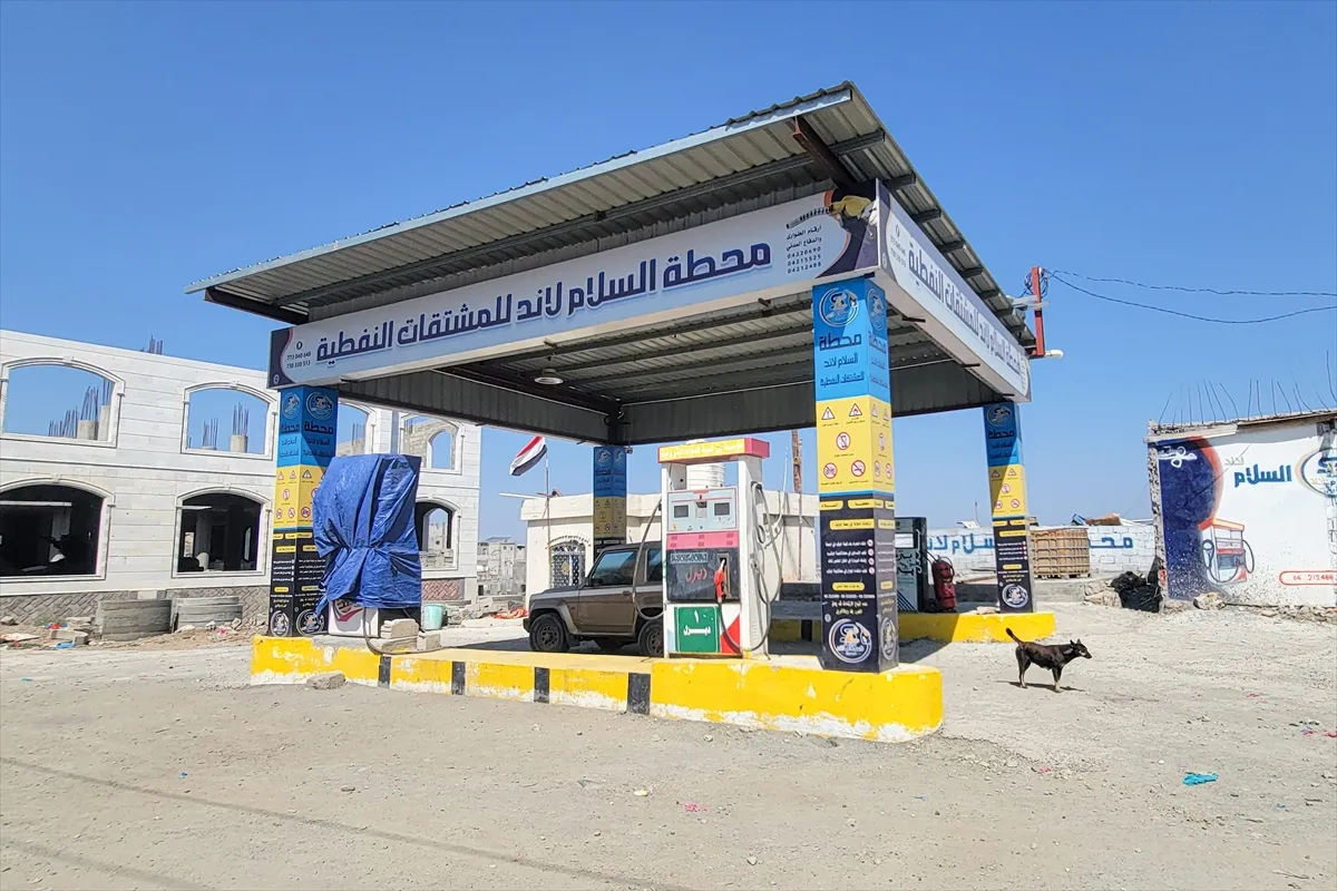 Yemen’de Husilerin kuşatması altındaki Taiz’de yakıt ve gaz sıkıntısı insani krizi derinleştiriyor Yemen’de Husilerin kuşatması altındaki Taiz’de yakıt ve gaz sıkıntısı insani krizi derinleştiriyor