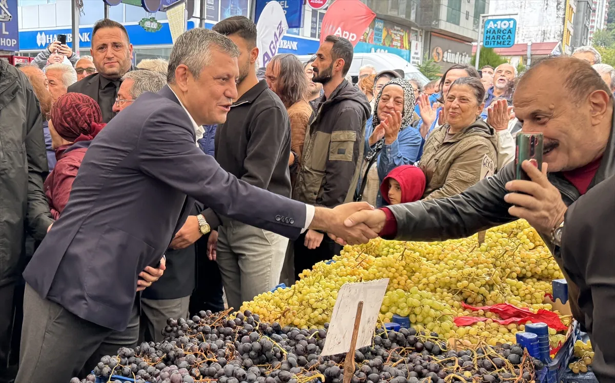 Yeni Parti Genel Başkanı Özel, Artvin’de konuştu Yeni Parti Genel Başkanı Özel, Artvin’de konuştu