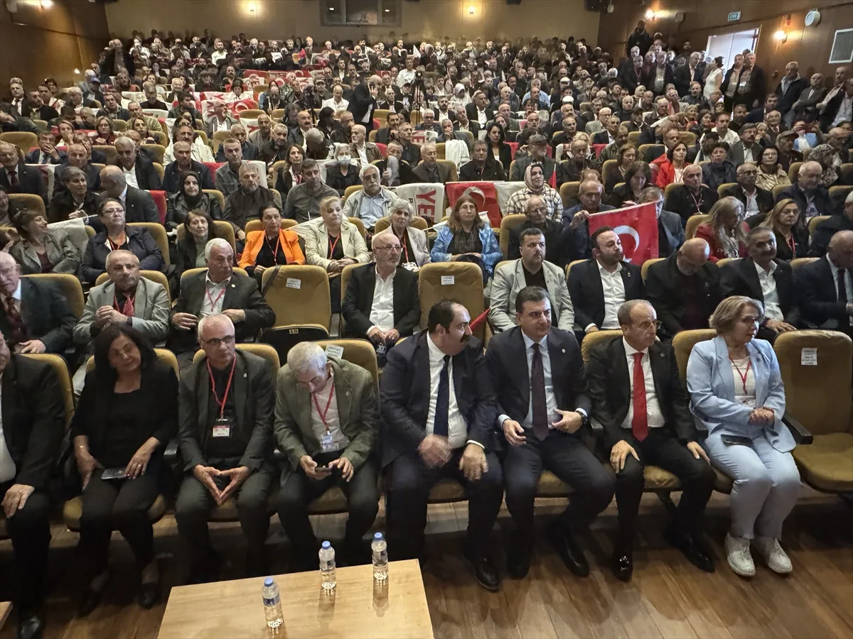 Yeni Parti Sözcüsü Emre partisinin Malatya İl Başkanlığının kongresine katıldı Yeni Parti Sözcüsü Emre partisinin Malatya İl Başkanlığının kongresine katıldı