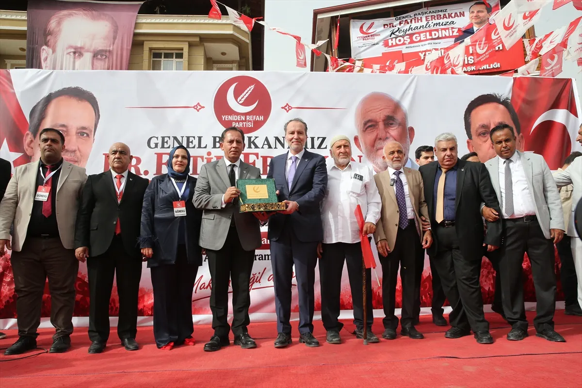Yeniden Refah Partisi Genel Başkanı Fatih Erbakan Hatay’da konuştu 3. kare