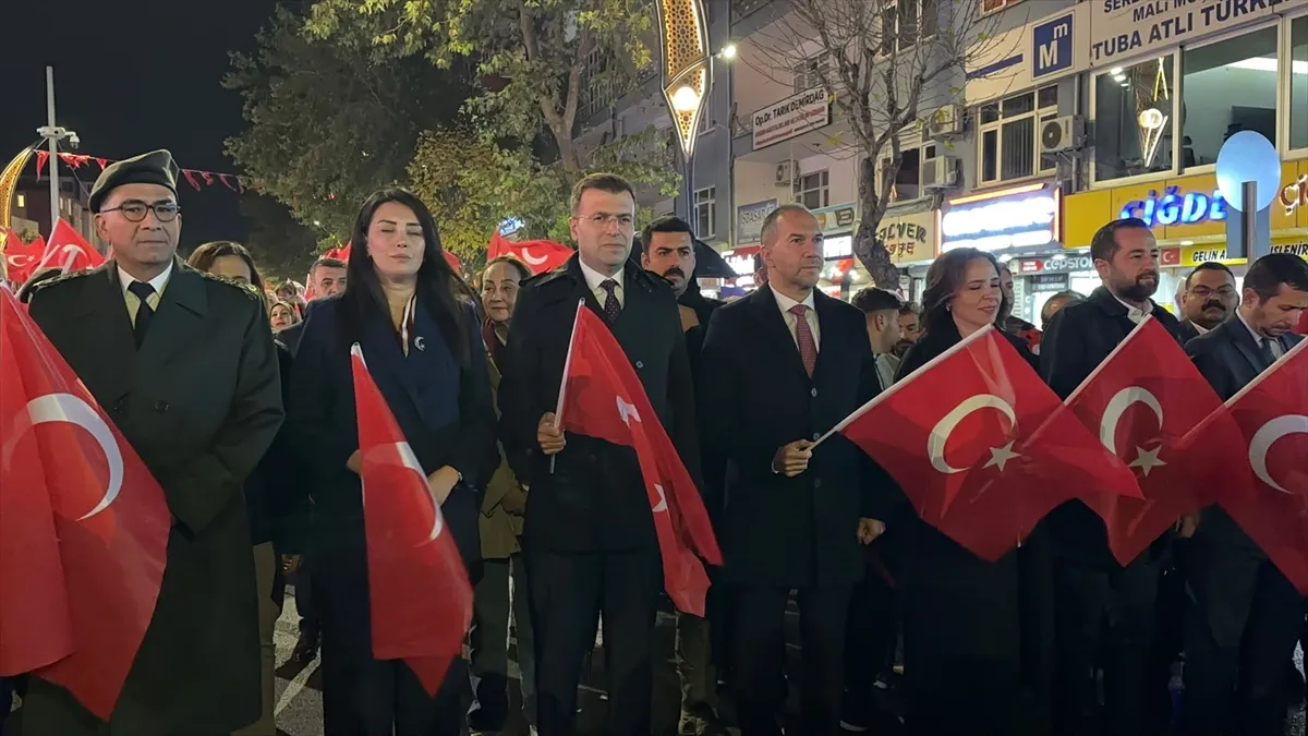 Yozgat, Sivas ve Niğde’de Cumhuriyet’in 103. yılı fener alayıyla kutlandı