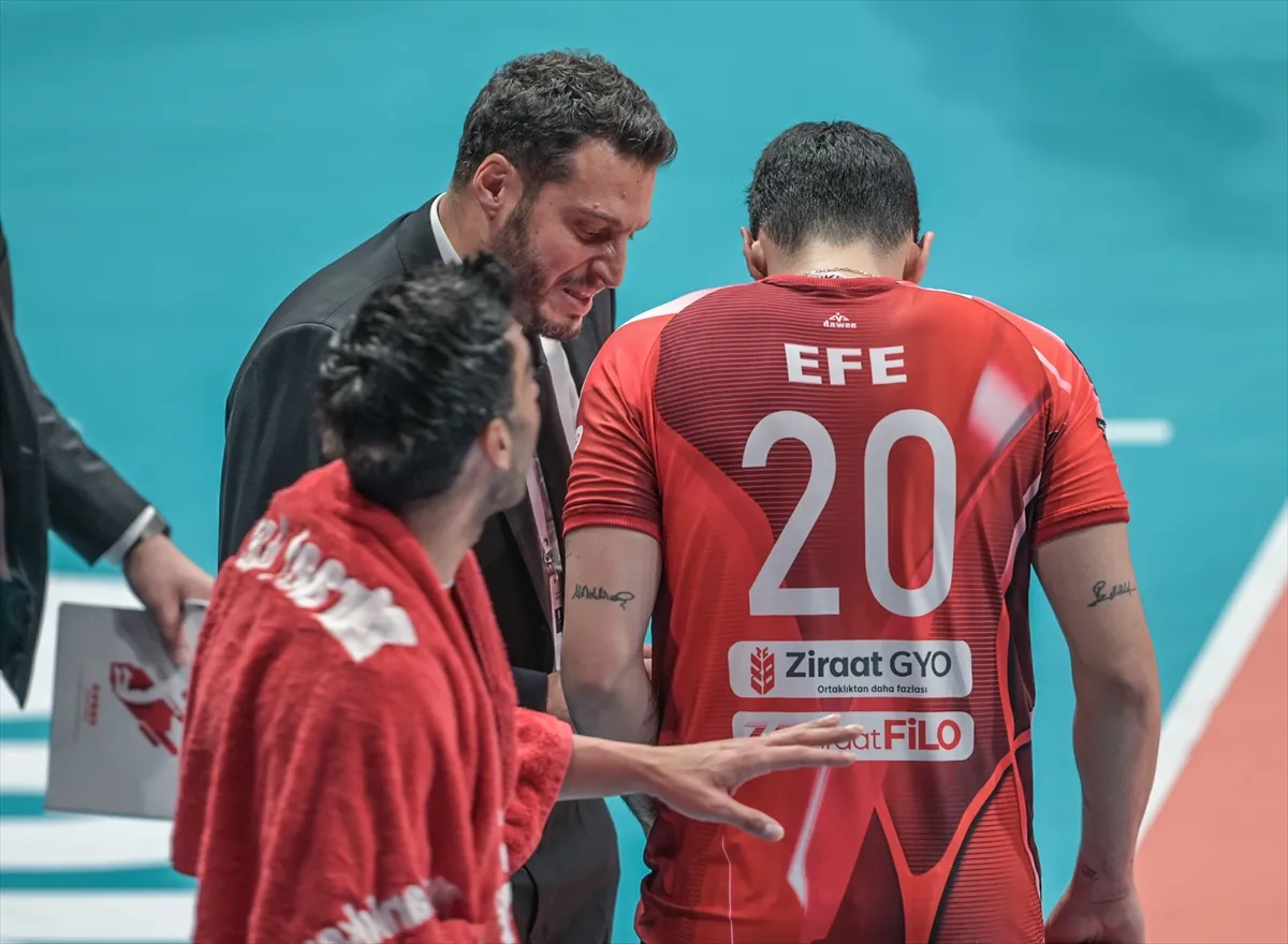 Ziraat Bankkart - Gaziantep Gençlikspor maçı oynanıyor 2. kare