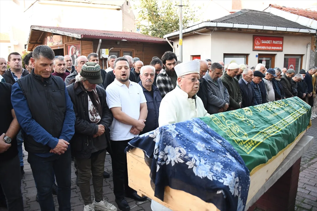 Zonguldak’ta çöken binada ölen kişinin cenazesi Bartın’da defnedildi
