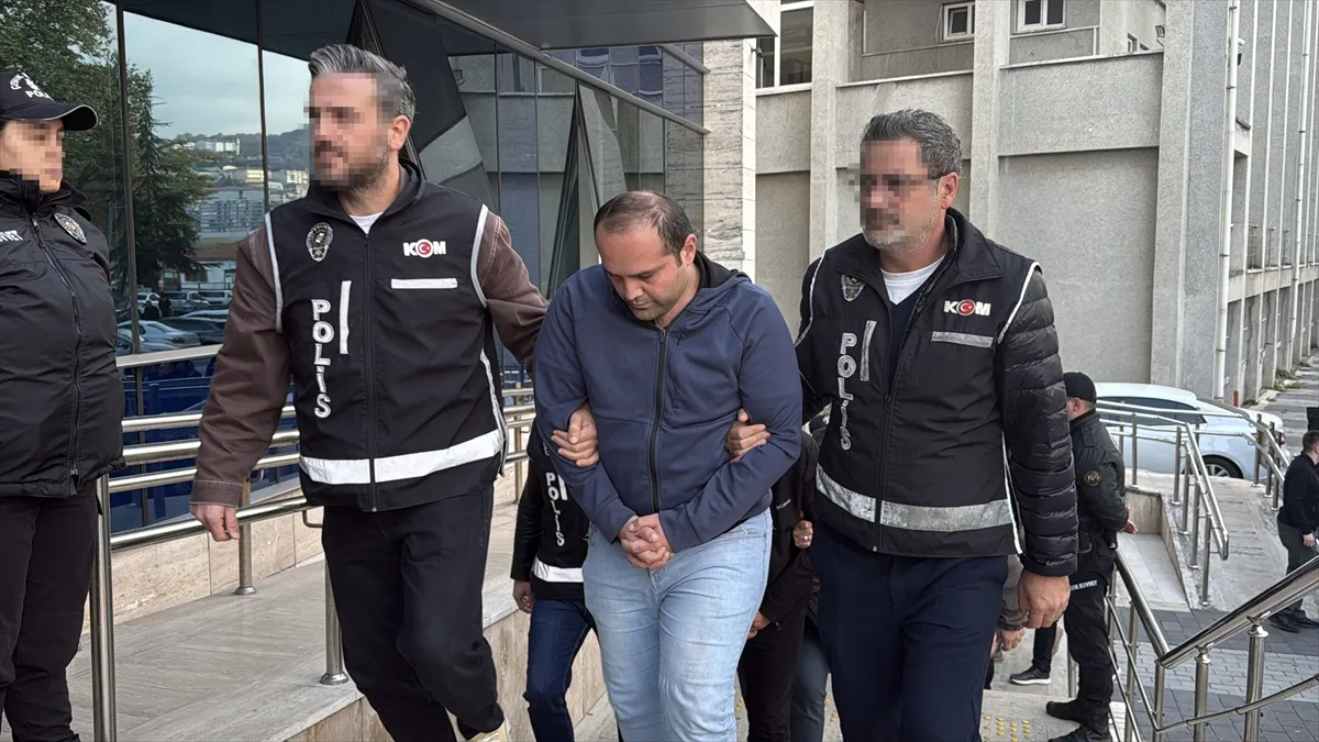 Zonguldak’ta ruhsatsız maden ocakları soruşturmasında gözaltına alınan 16 şüpheliden 4’ü tutuklandı (GÜNCELLEME) Zonguldak’ta ruhsatsız maden ocakları soruşturmasında gözaltına alınan 16 şüpheliden 4’ü tutuklandı (GÜNCELLEME)
