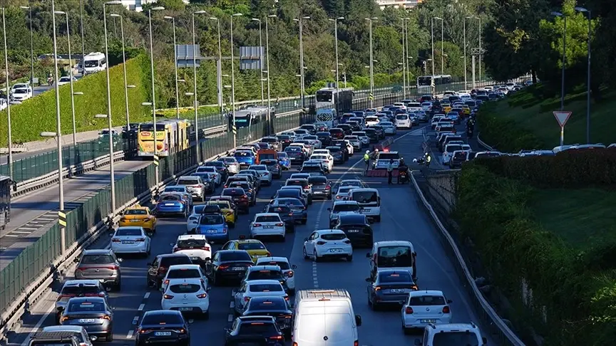Başakşehir’de trafikte kavga eden 2 sürücüye 360 bin lira ceza