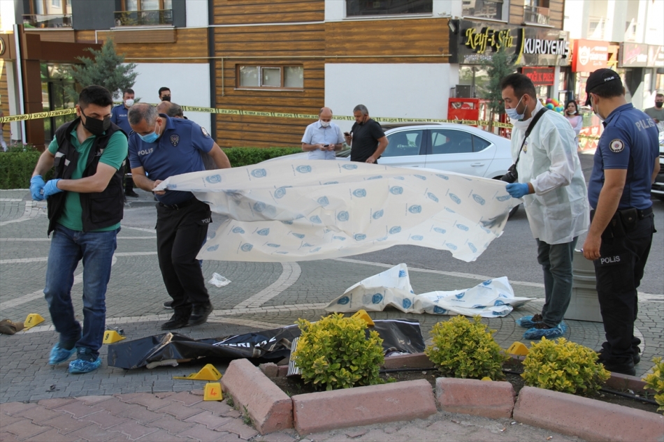 kayseri olay talas ta kadin ogretmeni tabancayla olduren kisi intihar girisiminde bulundu kayseri canli gaste haberler