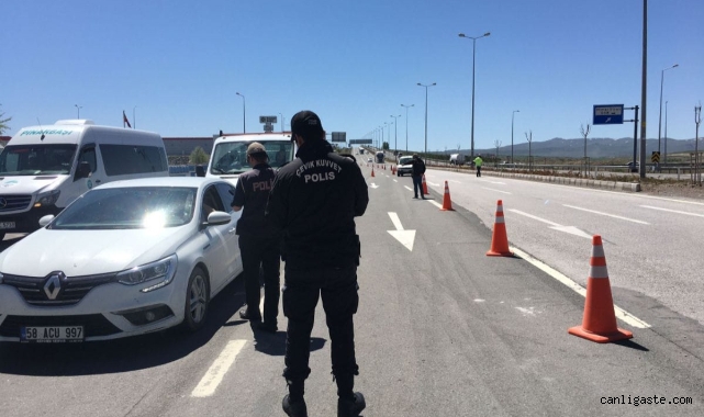 Kayseri'de asayiş uygulaması: Aranan 15 kişi yakalandı