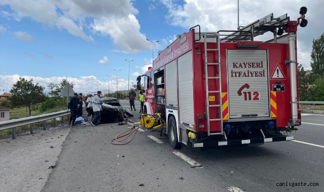 Kayseri'de kamyona çarpan otomobilde hayatını kaybeden 4 kişinin ismi belli oldu