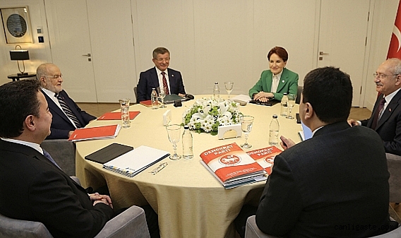 Altı muhalefet partisinin genel başkanı İYİ Parti Genel Merkezi’nde bir araya geldi Altı muhalefet partisinin genel başkanı İYİ Parti Genel Merkezi’nde bir araya geldi