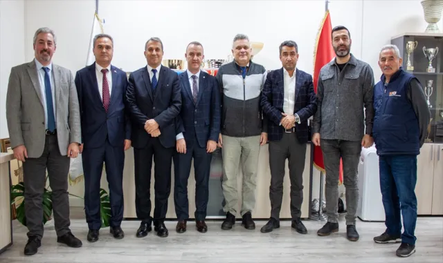 Avrupa Paravolley Federasyonu Başkanı Mihorko’dan TBESF’ye ziyaret Avrupa Paravolley Federasyonu Başkanı Mihorko’dan TBESF’ye ziyaret