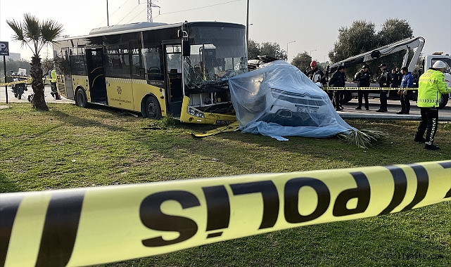 Aydın’da halk otobüsü ile cip çarpıştı: 1 kişi öldü, 4 kişi yaralandı Aydın’da halk otobüsü ile cip çarpıştı: 1 kişi öldü, 4 kişi yaralandı
