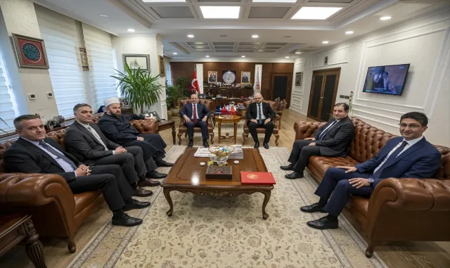 Çalışma ve Sosyal Güvenlik Bakanı Bilgin, Karadağlı mevkidaşı Adroviç ile görüştü Çalışma ve Sosyal Güvenlik Bakanı Bilgin, Karadağlı mevkidaşı Adroviç ile görüştü