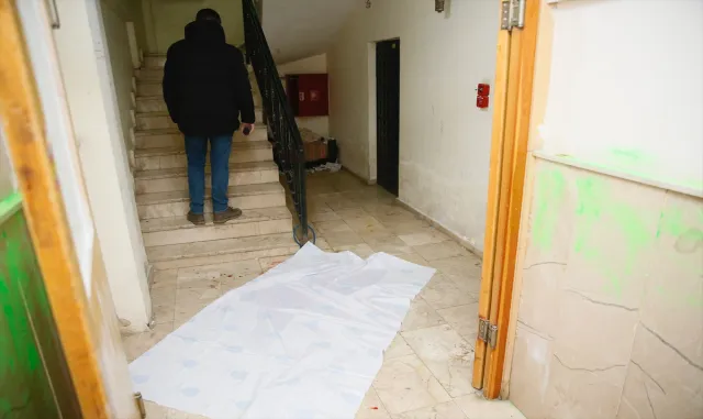 Eskişehir’de apartmanda bıçaklı saldırıya uğrayan kadın öldü Eskişehir’de apartmanda bıçaklı saldırıya uğrayan kadın öldü