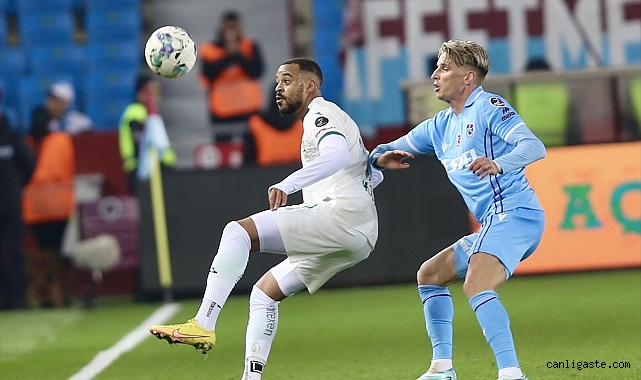 Futbol: Spor Toto Süper Lig: Trabzonspor: 3 - Giresunspor: 0 Futbol: Spor Toto Süper Lig: Trabzonspor: 3 - Giresunspor: 0