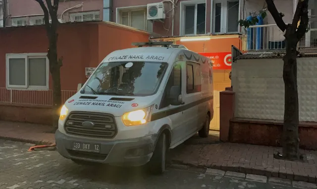 Mersin’de otobüs tıra çarptı: 3 kişi öldü, 23 kişi yaralandı Mersin’de otobüs tıra çarptı: 3 kişi öldü, 23 kişi yaralandı