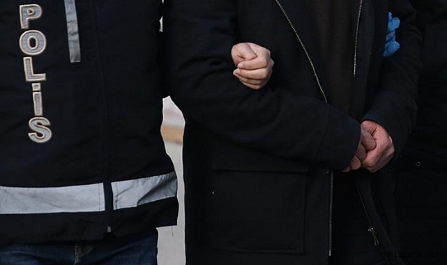 İstanbul’da DEAŞ, HTŞ ve El Kaide’ye yönelik operasyon: 10 zanlı yakalandı İstanbul’da DEAŞ, HTŞ ve El Kaide’ye yönelik operasyon: 10 zanlı yakalandı