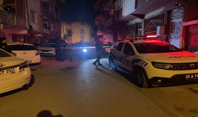 İzmir’de sokakta cesedi bulunan 18 yaşındaki gencin öldürüldüğü anlaşıldı İzmir’de sokakta cesedi bulunan 18 yaşındaki gencin öldürüldüğü anlaşıldı