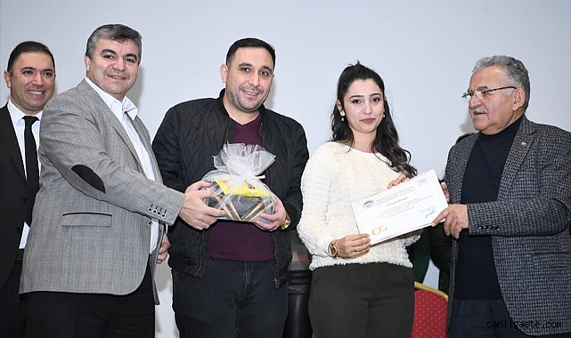 Kayseri’de ’Mutlu Evlilik Akademisi’ sertifika töreni düzenlendi Kayseri’de ’Mutlu Evlilik Akademisi’ sertifika töreni düzenlendi