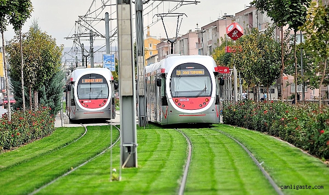 Kayseri’de yapılan ulaşım zammını eleştiren siyasilere, Büyükşehirden tepki Kayseri’de yapılan ulaşım zammını eleştiren siyasilere, Büyükşehirden tepki