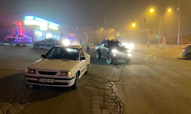 Kırıkkale’de pikap ile otomobil çarpıştı: 4 yaralı Kırıkkale’de pikap ile otomobil çarpıştı: 4 yaralı