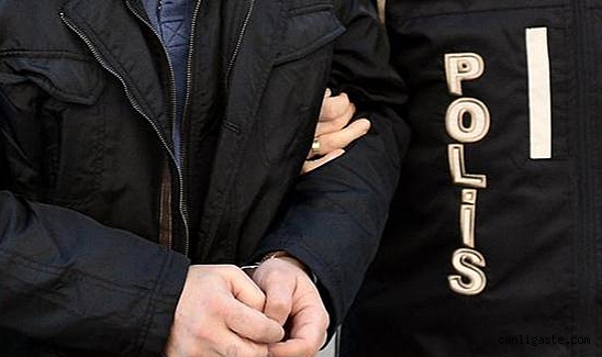 Kişiyi darbettikten sonra telefonunu gasbeden şüpheli yakalandı Kişiyi darbettikten sonra telefonunu gasbeden şüpheli yakalandı
