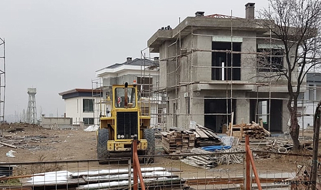 Melikgazi Belediyesi, ’park ve okul için kamulaştırdığı araziyi müteahhitlere sattı’ iddiası Kayseri gündeminde Melikgazi Belediyesi, ’park ve okul için kamulaştırdığı araziyi müteahhitlere sattı’ iddiası Kayseri gündeminde