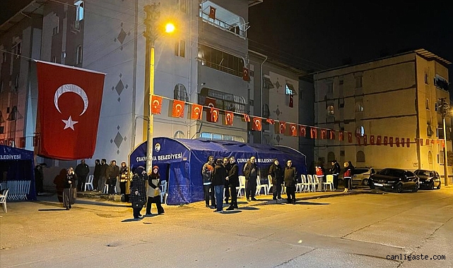 Mersin’deki trafik kazasında şehit olan askerlerin ailelerine şehadet haberi verildi Mersin’deki trafik kazasında şehit olan askerlerin ailelerine şehadet haberi verildi
