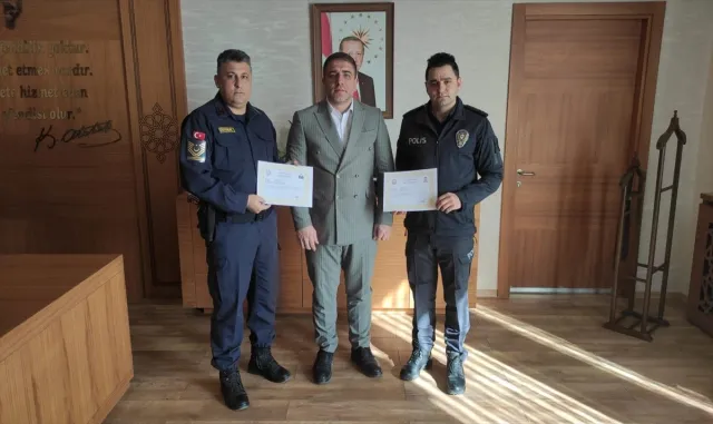 Ulaş Kaymakamı Baş, kolluk kuvvetlerine başarı belgesi verdi