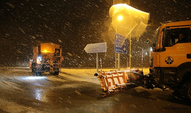 Yola çıkacaklar dikkat! Bolu Dağı’nda kar yağışı başladı Yola çıkacaklar dikkat! Bolu Dağı’nda kar yağışı başladı