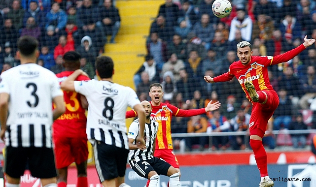 FUTBOL: Kayserispor: 0 - Beşiktaş: 2 (İlk yarı) FUTBOL: Kayserispor: 0 - Beşiktaş: 2 (İlk yarı)