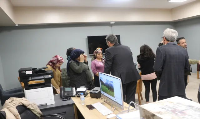 AK Parti Konya Milletvekili Orhan Erdem Yunak’a gelen depremzedeleri ziyaret etti AK Parti Konya Milletvekili Orhan Erdem Yunak’a gelen depremzedeleri ziyaret etti