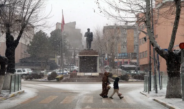 Çankırı, Tokat ve Kastamonu’da kar etkili oluyor Çankırı, Tokat ve Kastamonu’da kar etkili oluyor