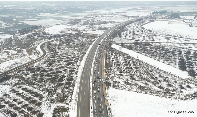 Deprem nedeniyle trafiğe kapalı yollar açıldı! Kapalı güzergah bulunmuyor Deprem nedeniyle trafiğe kapalı yollar açıldı! Kapalı güzergah bulunmuyor