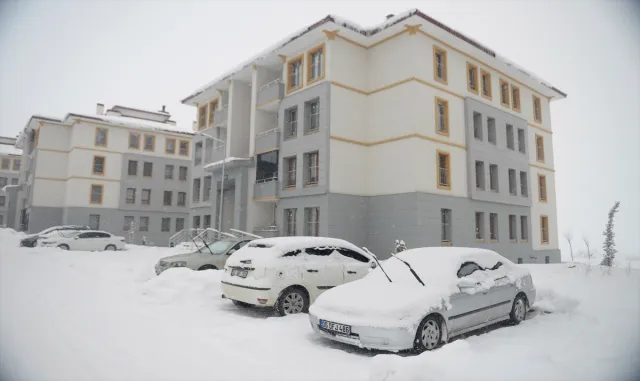 Doğu Anadolu’da kar ve soğuk hava etkili oluyor Doğu Anadolu’da kar ve soğuk hava etkili oluyor