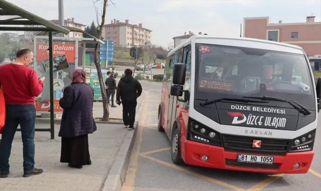 Düzce’ye gelen depremzedeler ulaşıma ücret ödemeyecek Düzce’ye gelen depremzedeler ulaşıma ücret ödemeyecek