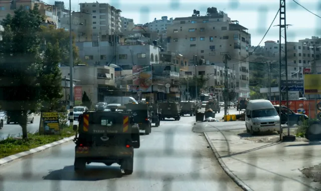GÜNCELLEME 3 - İsrail güçleri, işgal altındaki Nablus’ta 10 Filistinliyi öldürdü, 102 kişiyi yaraladı GÜNCELLEME 3 - İsrail güçleri, işgal altındaki Nablus’ta 10 Filistinliyi öldürdü, 102 kişiyi yaraladı