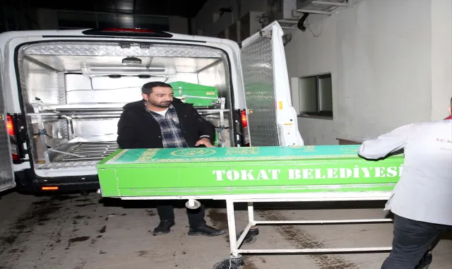 GÜNCELLEME 3 - Tokat’ta yolcu otobüsünün devrilmesi sonucu 1 kişi öldü, 15 kişi yaralandı GÜNCELLEME 3 - Tokat’ta yolcu otobüsünün devrilmesi sonucu 1 kişi öldü, 15 kişi yaralandı