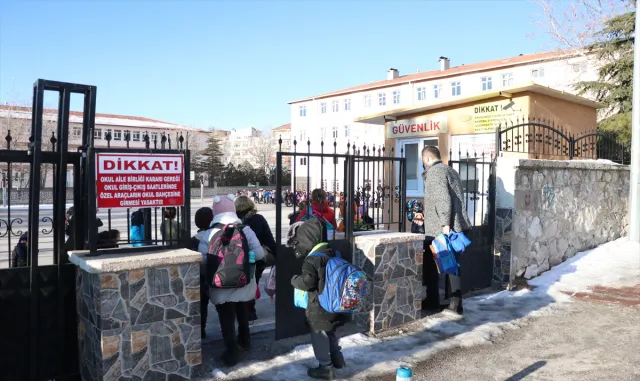 İç Anadolu’da öğrenciler dersbaşı yaptı İç Anadolu’da öğrenciler dersbaşı yaptı