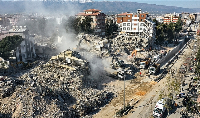 Kahramanmaraş merkezli depremlerde can kaybı 40 bin 642 kişiye yükseldi Kahramanmaraş merkezli depremlerde can kaybı 40 bin 642 kişiye yükseldi