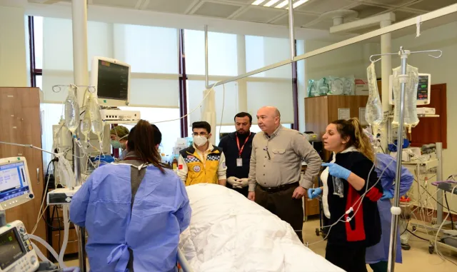 Kahramanmaraş’ta eşiyle enkazdan 202. saatte çıkan depremzede yaşadıklarını anlattı: Kahramanmaraş’ta eşiyle enkazdan 202. saatte çıkan depremzede yaşadıklarını anlattı:
