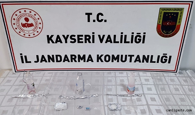 Kayseri’de uyuşturucu operasyonunda 2 kişi gözaltına alındı Kayseri’de uyuşturucu operasyonunda 2 kişi gözaltına alındı