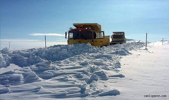 Kayseri’de kardan kapanan 208 mahalle yolu açıldı Kayseri’de kardan kapanan 208 mahalle yolu açıldı