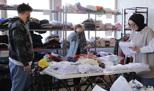 Kayseri’de sosyal medyada bir araya geldiler şimdi depremzedelerin yaralarını sarıyorlar Kayseri’de sosyal medyada bir araya geldiler şimdi depremzedelerin yaralarını sarıyorlar
