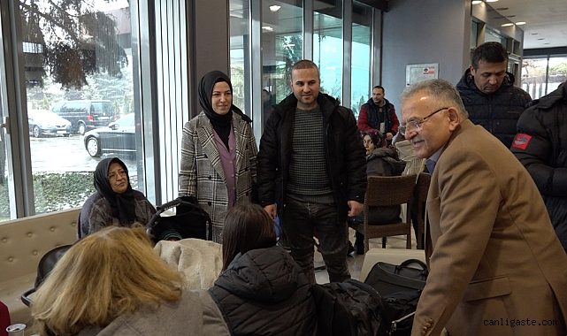 Kayseri’de vatandaşlar, geceyi cami ve sosyal tesislerde geçirdi Kayseri’de vatandaşlar, geceyi cami ve sosyal tesislerde geçirdi