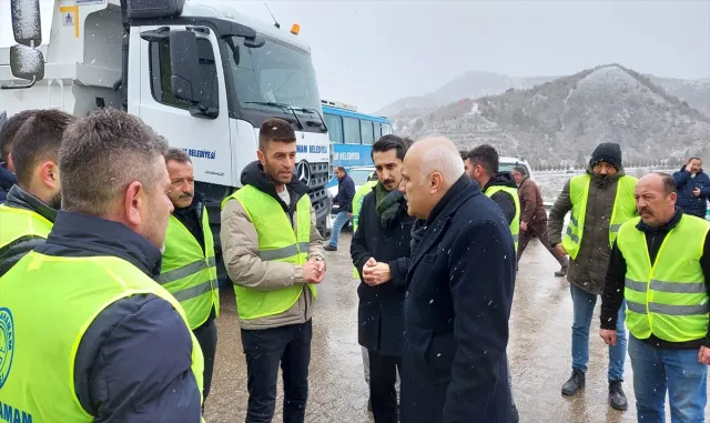 Kızılcahamam Belediyesinden deprem bölgesine personel ve araç desteği Kızılcahamam Belediyesinden deprem bölgesine personel ve araç desteği