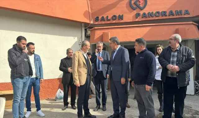 MHP’li Yıldırım ve Haberal, Nallıhan’da misafir edilen depremzede aileleri ziyaret etti MHP’li Yıldırım ve Haberal, Nallıhan’da misafir edilen depremzede aileleri ziyaret etti