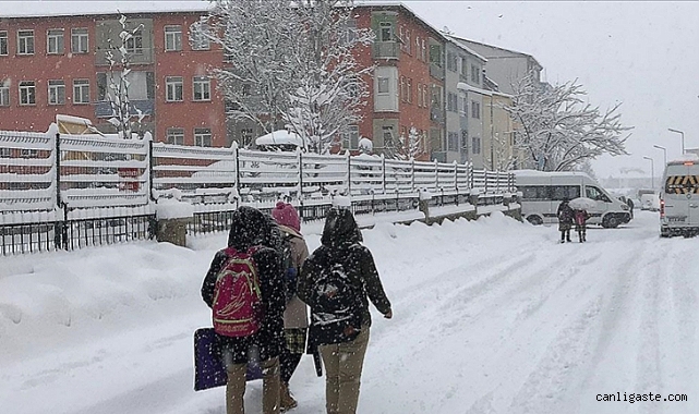 Sivas’ta okullar kar nedeniyle yarın tatil