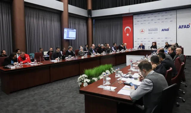 AFAD’da deprem bölgesindeki çalışmalara ilişkin koordinasyon toplantısı yapıldı AFAD’da deprem bölgesindeki çalışmalara ilişkin koordinasyon toplantısı yapıldı