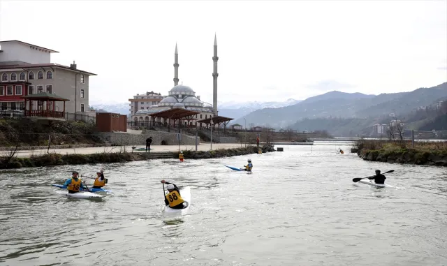 Akarsu Kano Milli Takımı Aday Kadro Yarışları Rize’de yapıldı Akarsu Kano Milli Takımı Aday Kadro Yarışları Rize’de yapıldı
