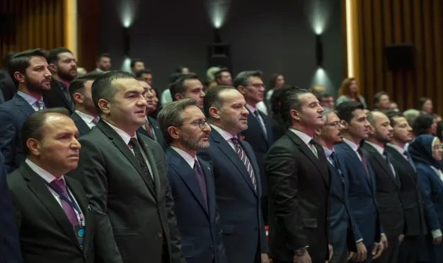 Altun, "Medya Etiği Bağlamında Olağanüstü Dönemlerde Doğru Habercilik Paneli"nde konuştu: Altun, "Medya Etiği Bağlamında Olağanüstü Dönemlerde Doğru Habercilik Paneli"nde konuştu: